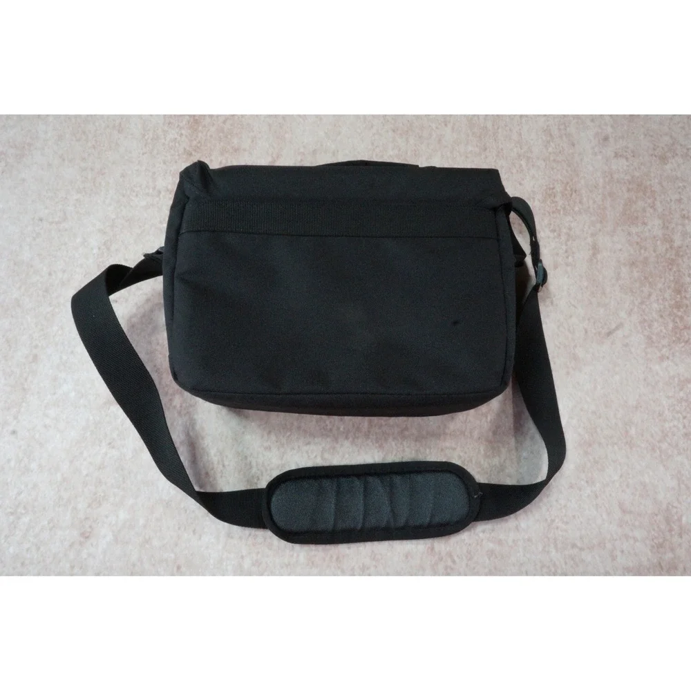 Canon DSLR Camera Gadget Bag Black Padded Case Shoulder Strap Dividers